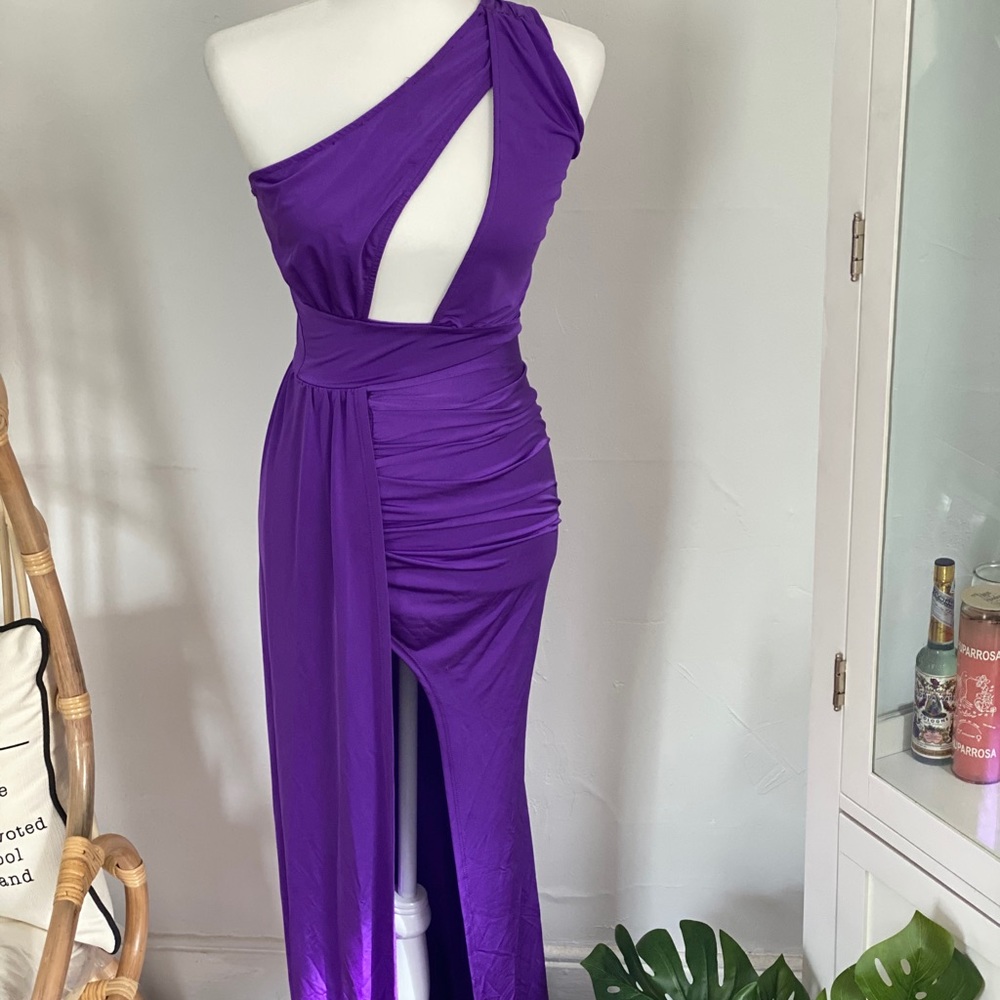 Purple gown/dress